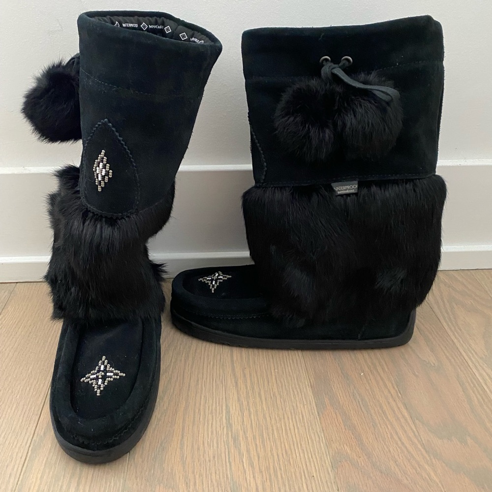Manitobah Mukluks Waterproof Snowy Owl size 7